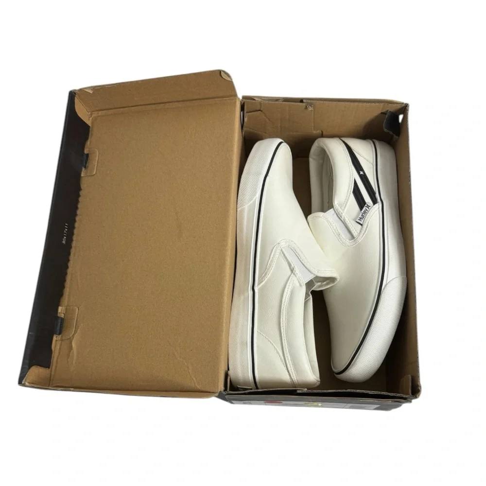 Hurley Youth White Leather Slip On Sneakers New Size 6 Medium Pre-Owned